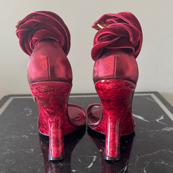 Tom Ford Burgundy Velvet Heels curved wedge rare 39 fetish ankle strap - Picture 4 of 5